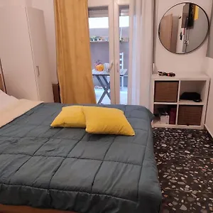  Διαμέρισμα Modern Urban Host With Private Courtyard